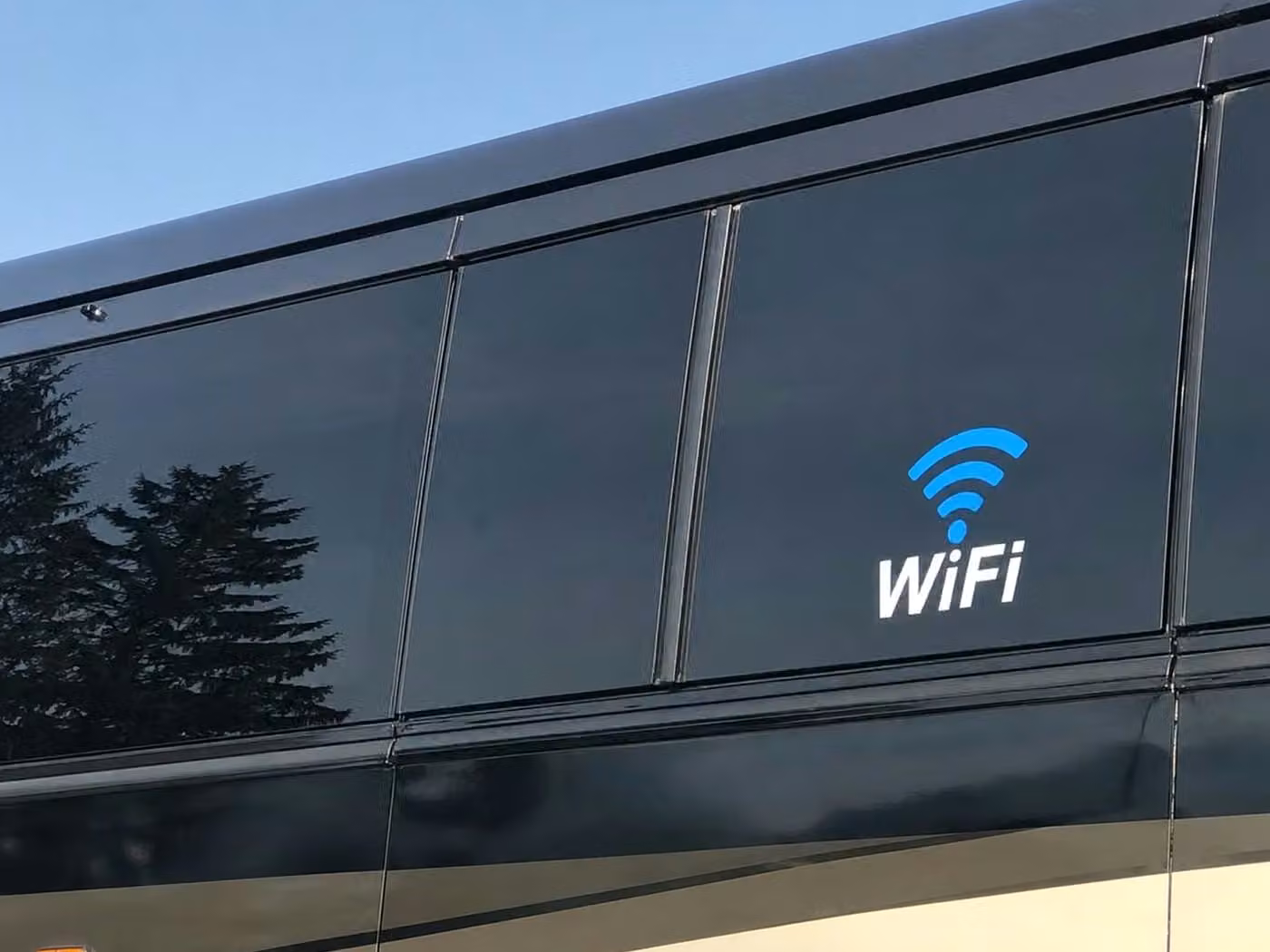 pooler 15 passenger minibus wifi