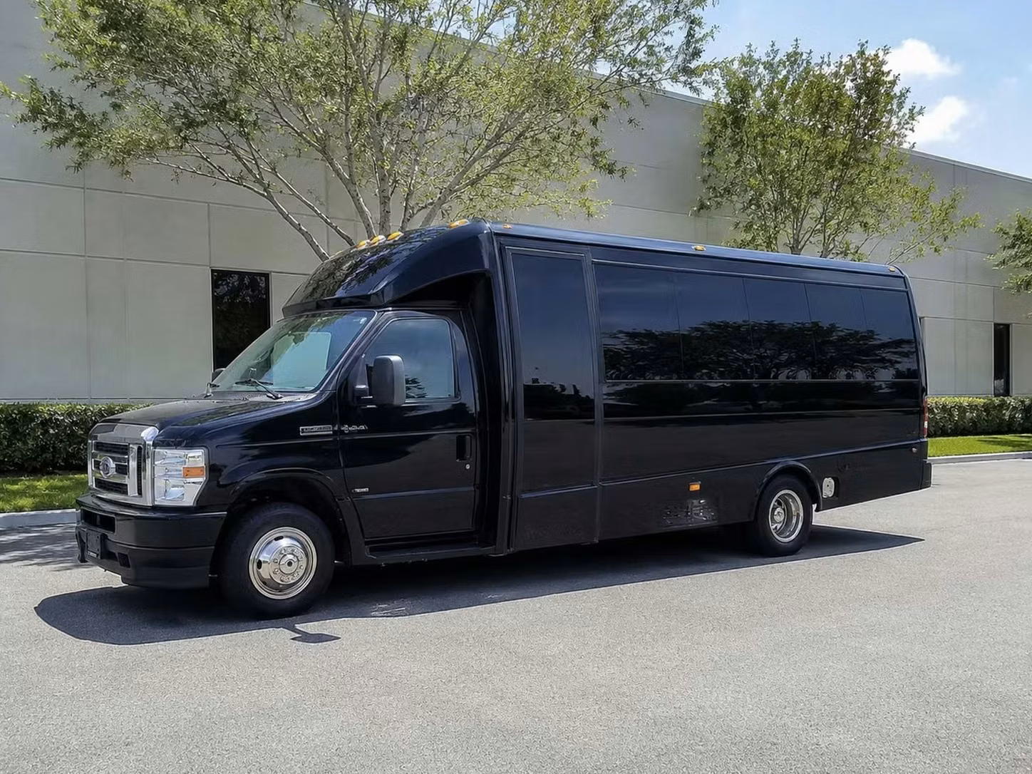 pooler 18 passenger minibus rental